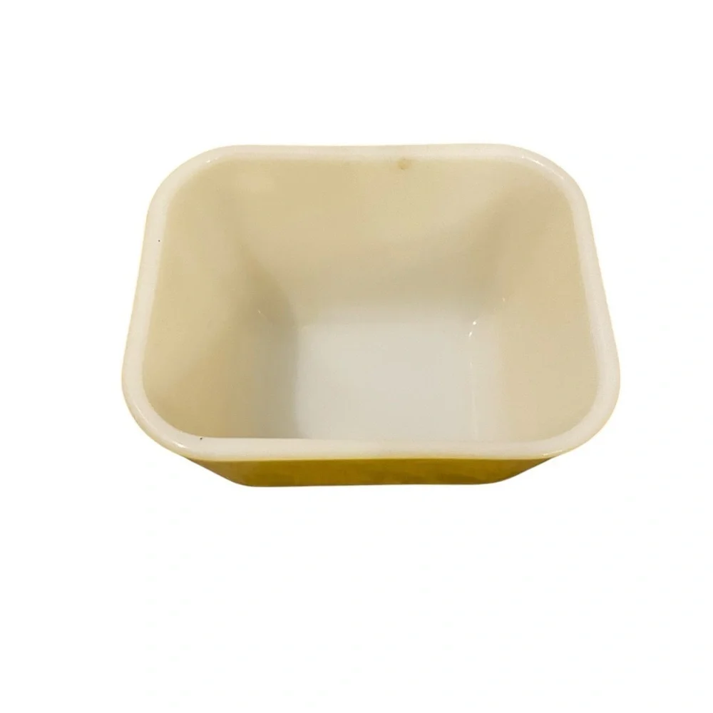 Pyrex Vintage 501 B 1 1/2 Measuring Cup Yellow Small Made In USA